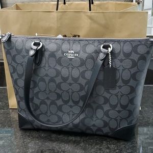 NWT COACH Signature Zip Tote